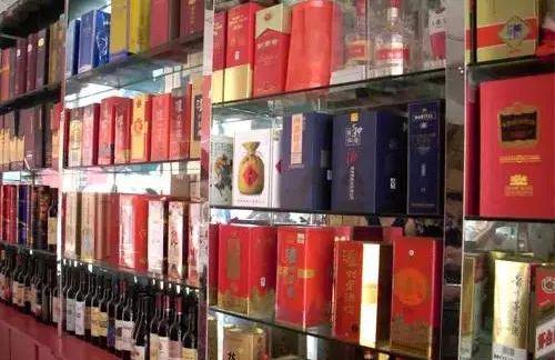 萬億市場(chǎng)下的生存困境 煙酒店老板為何在酒類經(jīng)營中難以獲利